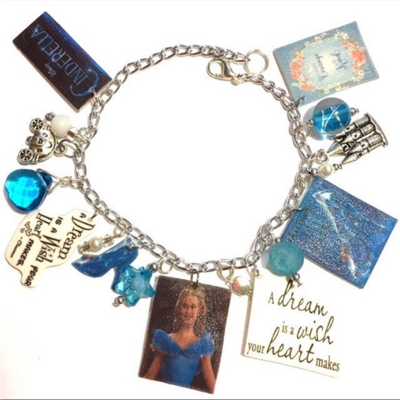 Disney Cinderella Inspired Charm Bracelet handmade - Picture 1 of 1